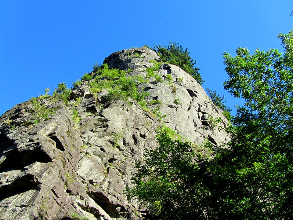Beacon Rock at Columbia River Gorge in Washington