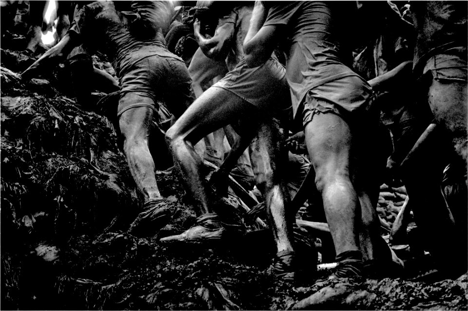 Exposição de fotos de Sebastião Salgado começa a percorrer centros culturais de BH