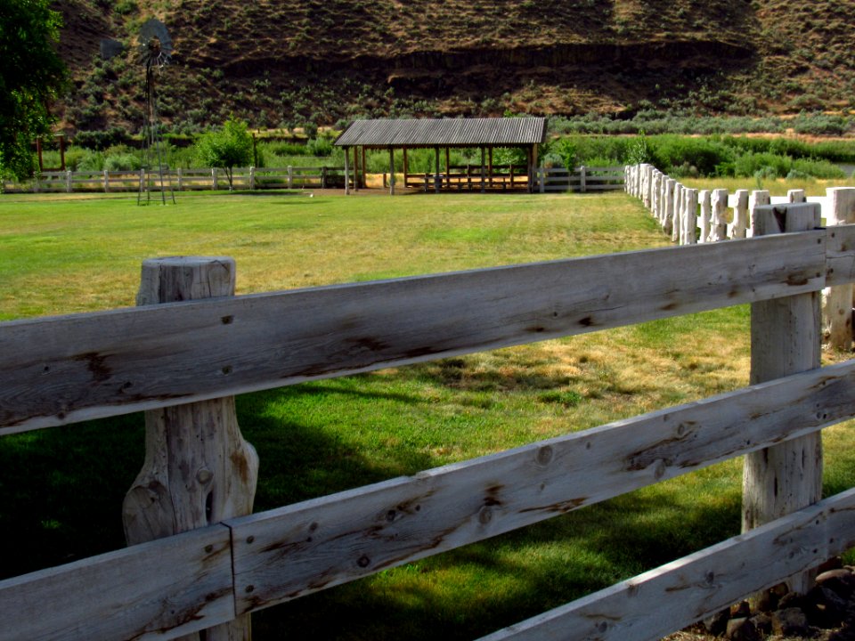 Murtha Ranch at Cottonwood Canyon SP in OR