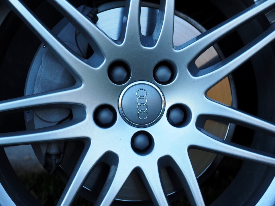 Auto tires car rim audi