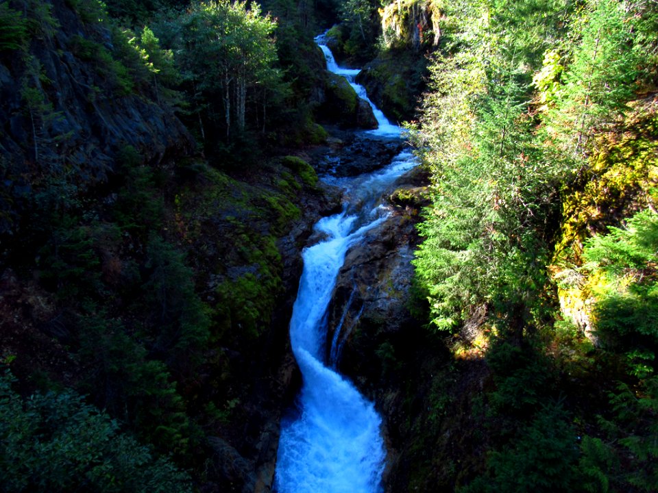 Muddy River at Lava Canyon in WA