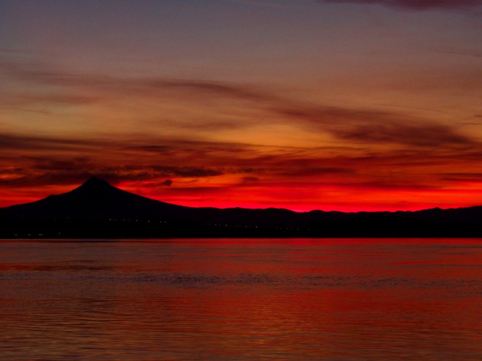 Sunrise at Columbia River 12/9/17