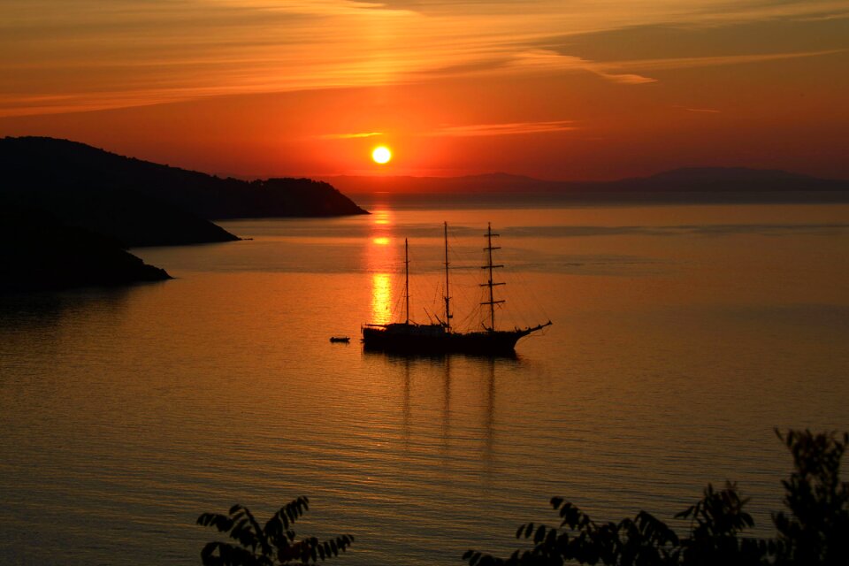 Ship orange italy photo