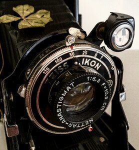 Zeiss ikon photo camera historically