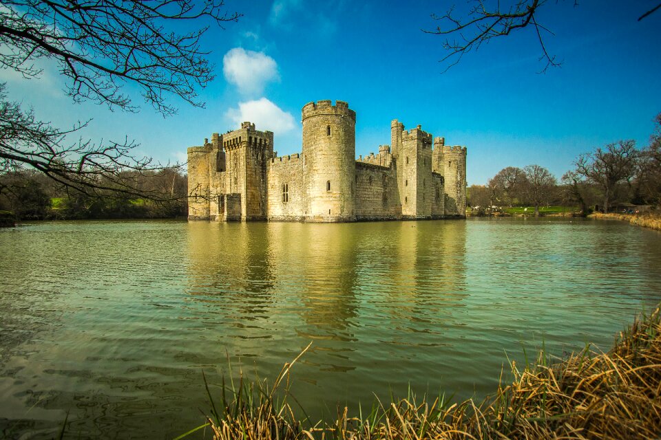 Monument england medieval architecture
