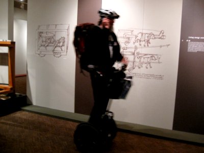 That's How to Tour a Museum!