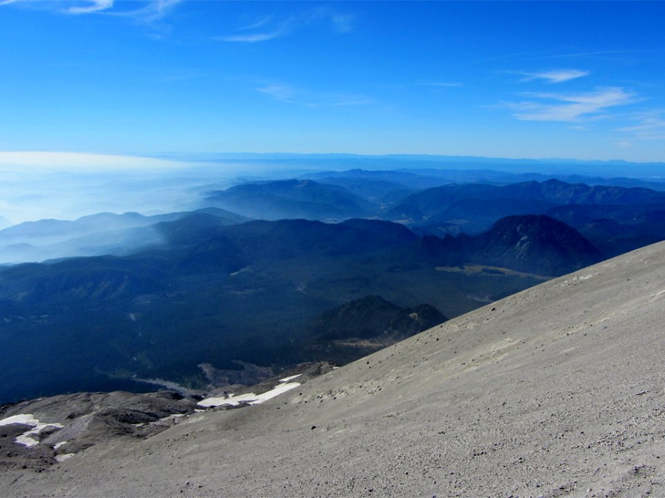 Mt. St. Helens Summit Trail in WA