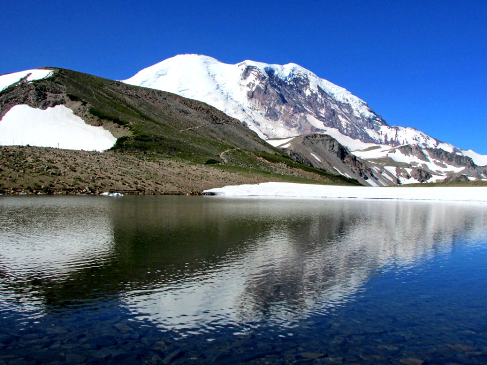 Frozen Lake at Mt. Rainier NP in Washington
