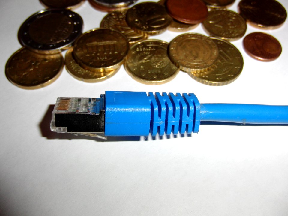 Netzkabel und Geld