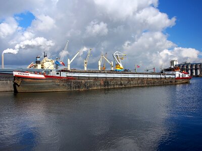 Amsterdam harbor freight photo
