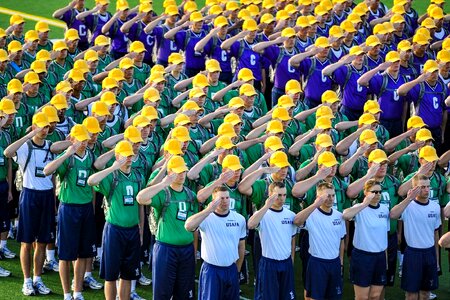 Attention saluting usa