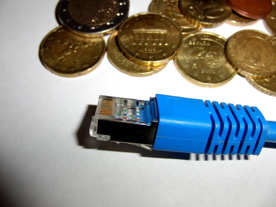 Netzkabel und Geld