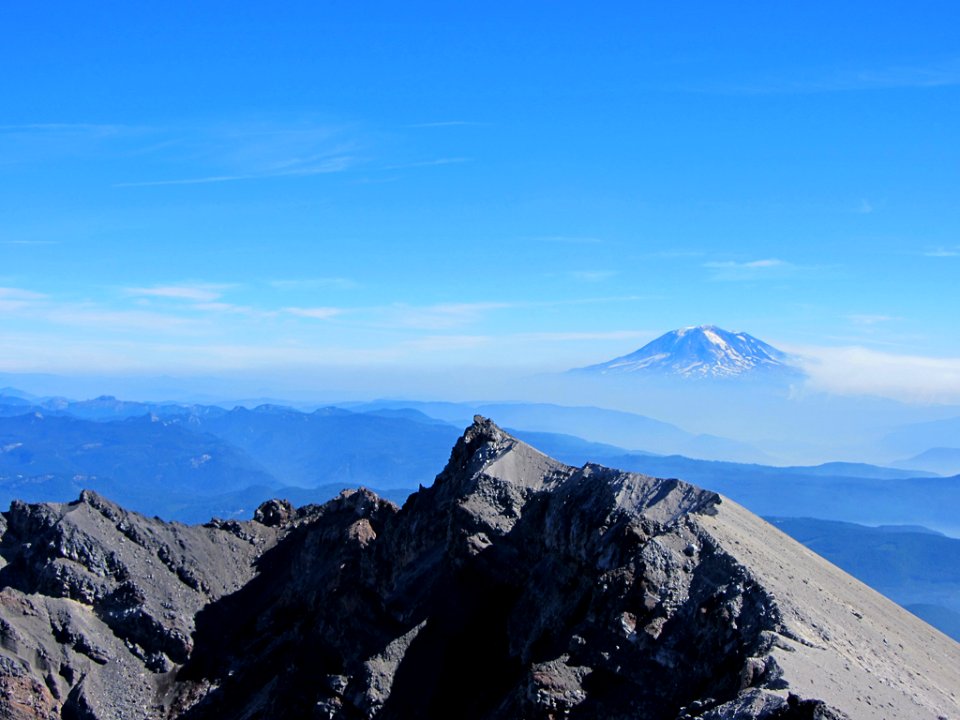 Mt. St. Helens Summit Trail in WA