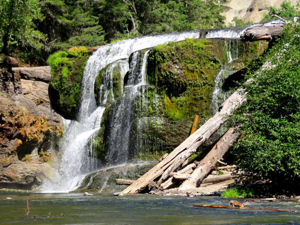Lower Lewis River Falls in WA