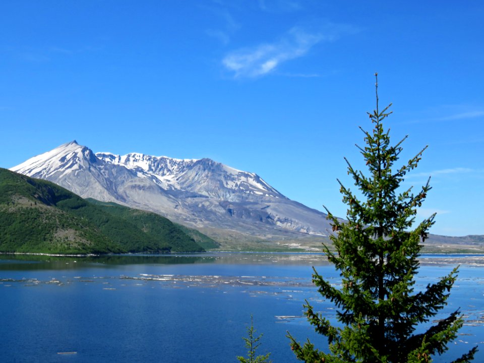 Spirit Lake at Mt. St. Helens NM in WA