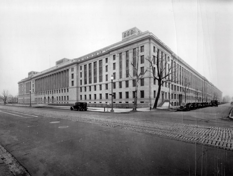 1934 (Jan 5) South Bldg, view from 14th and C Sts looking NE USDA Construction Photo Collection (1)