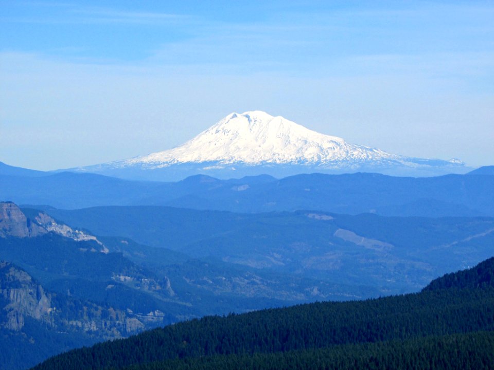 View from Larch Mountain at Columbia River Gorge in OR