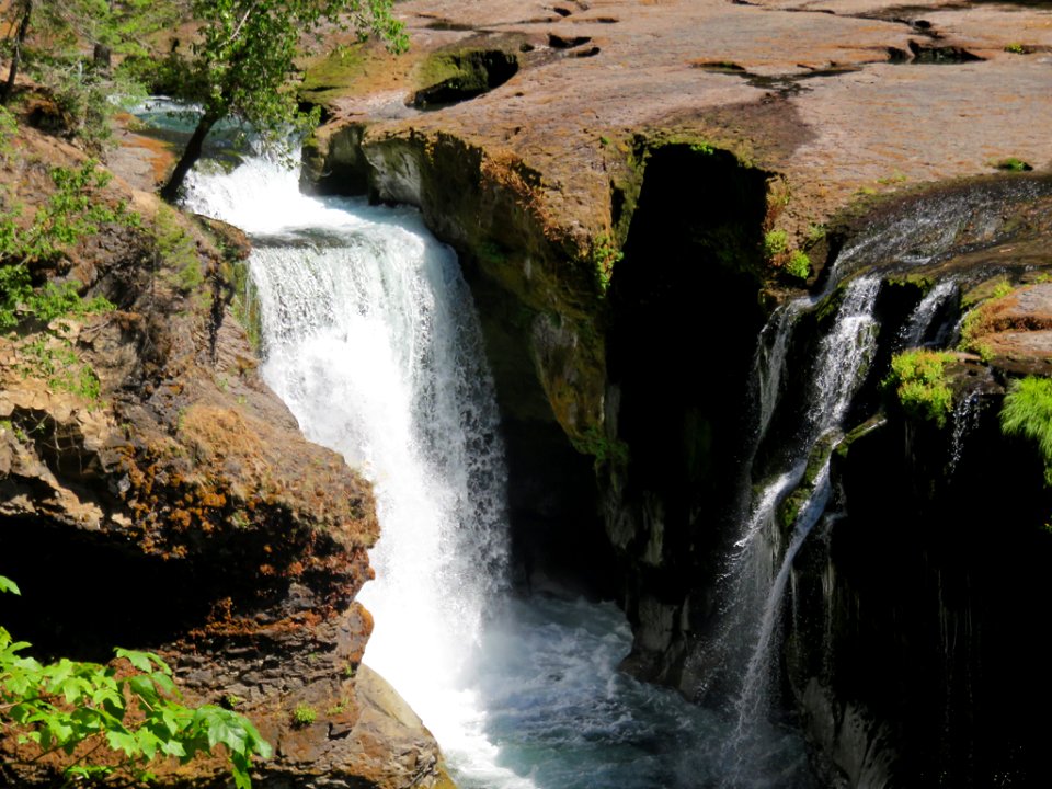 Lower Lewis River Falls in WA