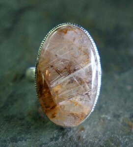Quartz crystal oval
