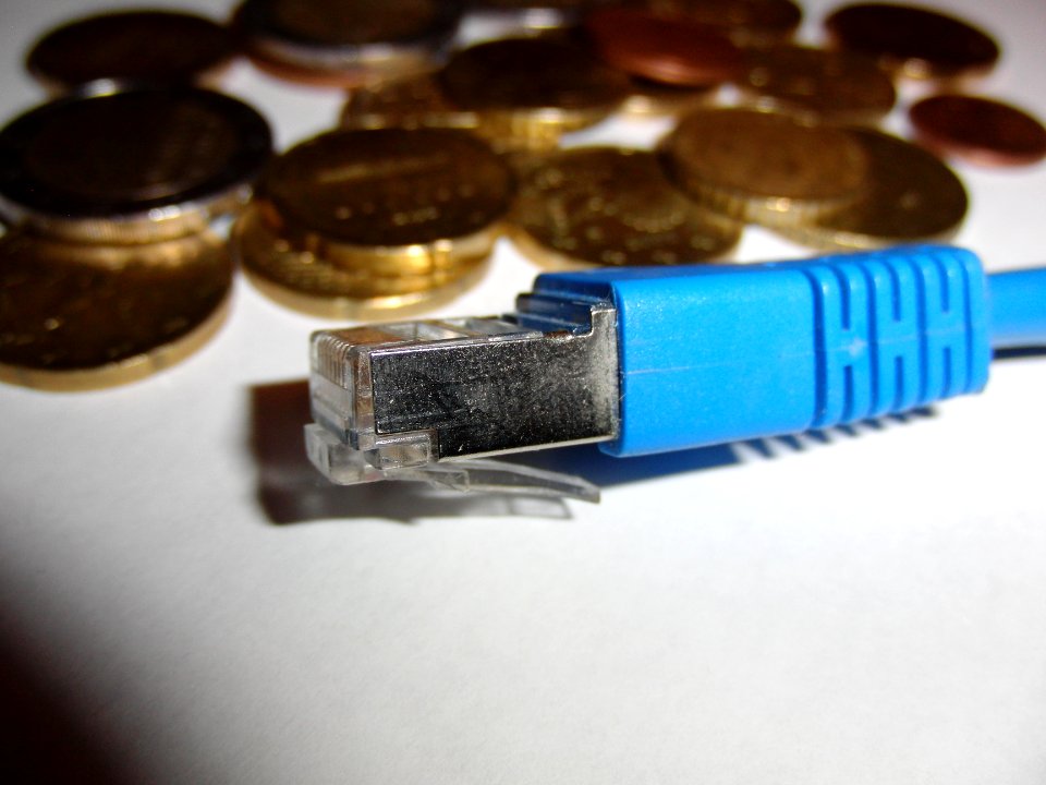 Netzkabel und Geld