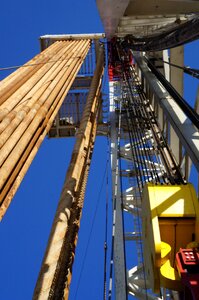 Search oil rig drilling rig