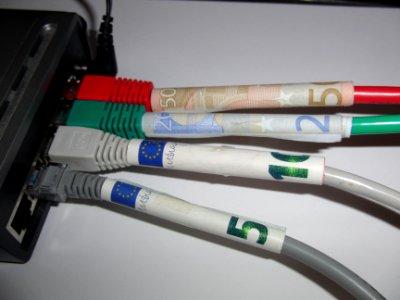 Netz - Switch und Geld photo