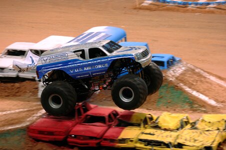 Stadium arena exhibition vehicle
