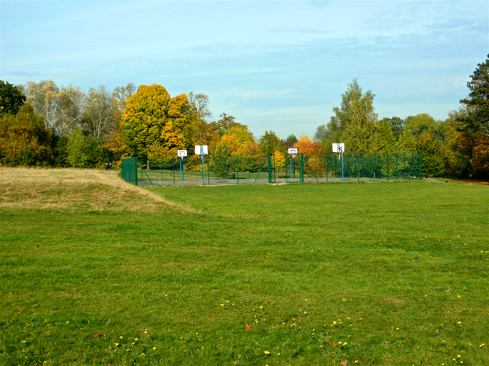 Grovelands tennis courts