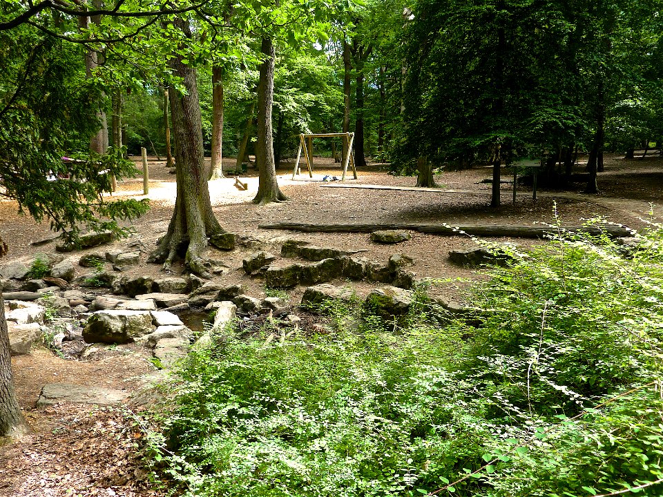 Grovelands Park, N14
