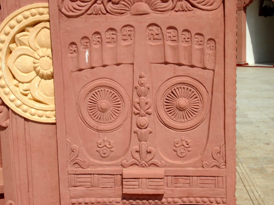 Theravāda Buddhist Statue