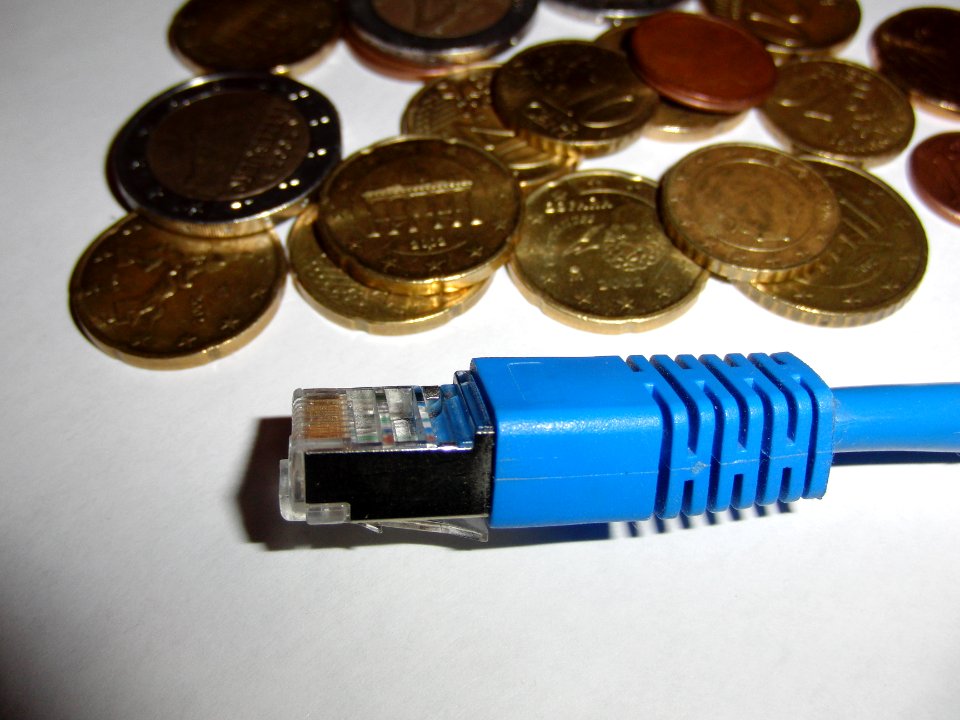 Netzkabel und Geld