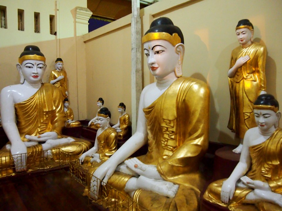 Budhist statues
