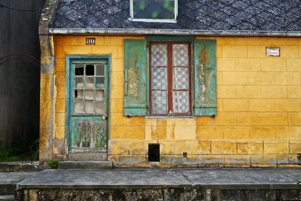 Picardy yellow bowever