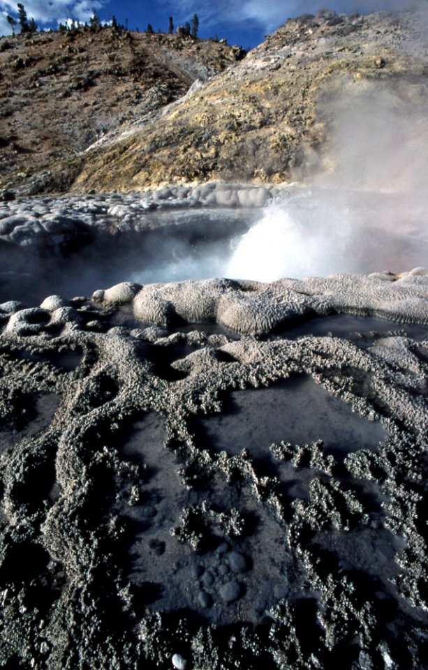Crater Hills Geyser (1977) 3