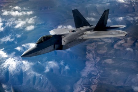 Lockheed Martin F-22 Raptor photo