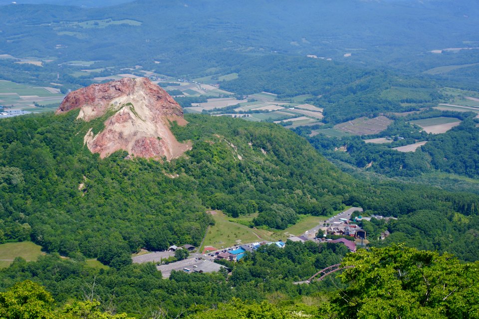 昭和新山 / Mt. Showa-Shinzan