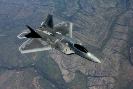 Raptors refuel above the Northern Territory
