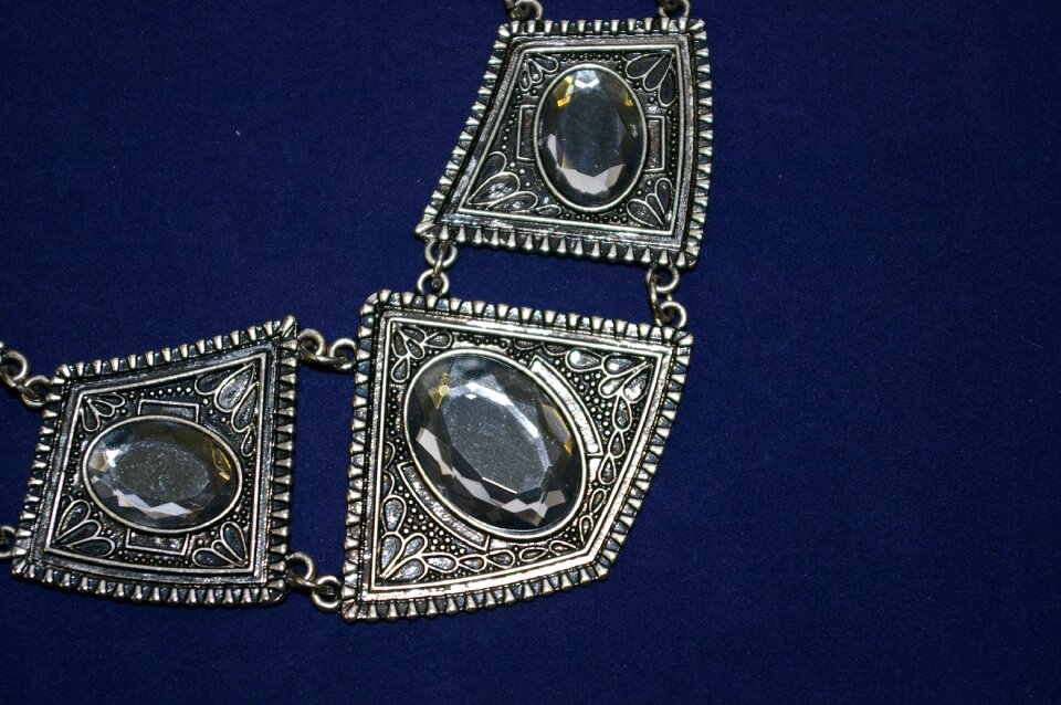 Decorative chain woman