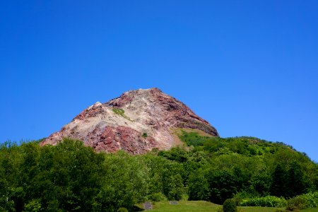 昭和新山 / Mt. Showa-Shinzan photo