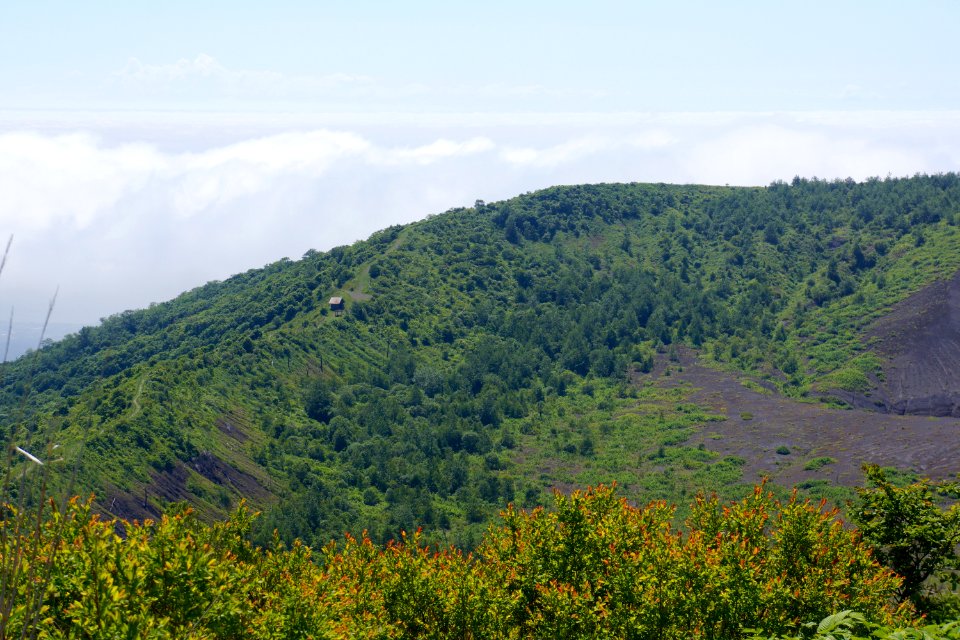 有珠山 / Mt. Usu