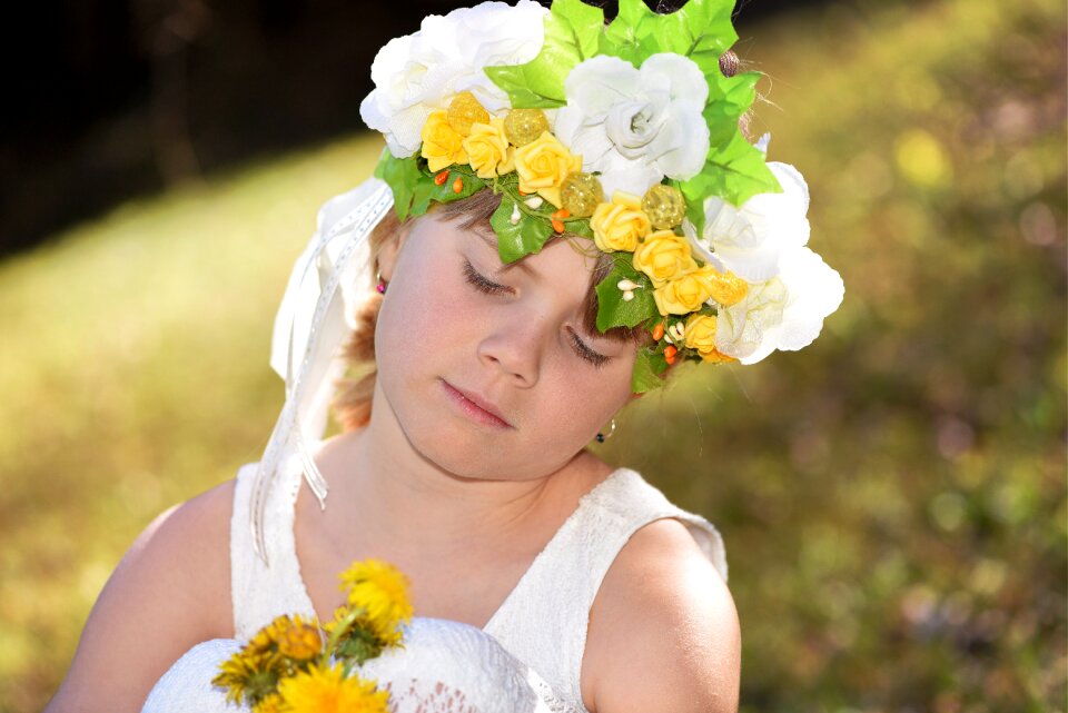 Face headdress flowers