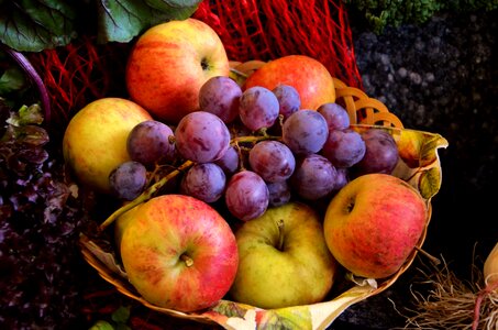 Apple red grapes fresh
