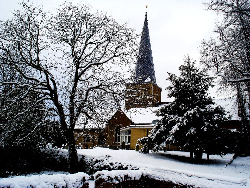 Snow Days - Godalming Surrey - St Peter & Pauls Church
