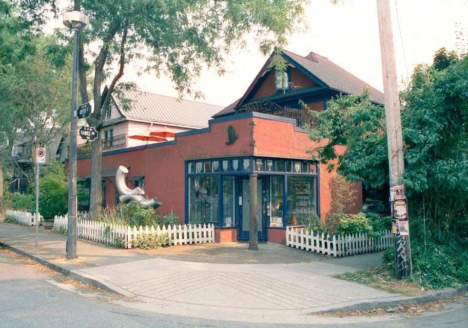 Artsy home, Vancouver