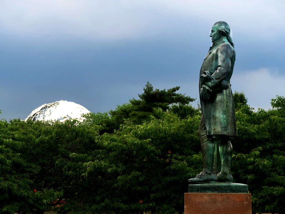 Unisphere & George Washington