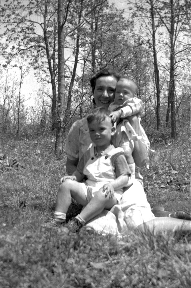 Martin, Mother, David, summer-1940