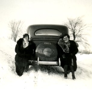 Helen Mathews & Edna Phelps, ca 1928