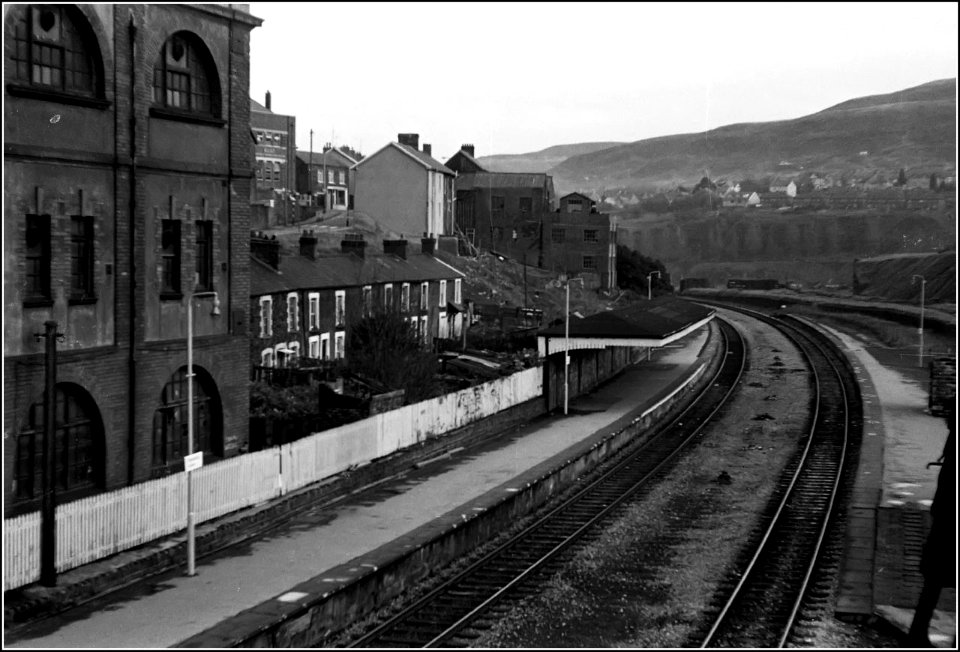 Tonypandy Stn