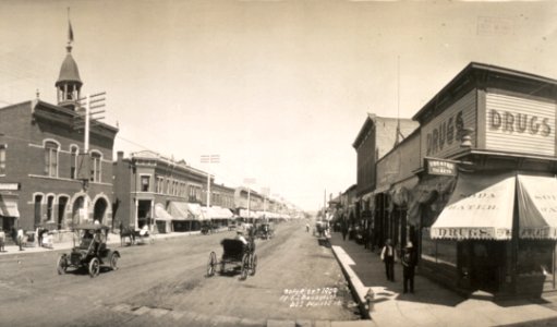 Sheridan, WY Main Street in 1909 photo