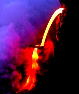Lava fire hose (27 November 1989) (Kilauea Volcano, Hawaii Hotspot) 2